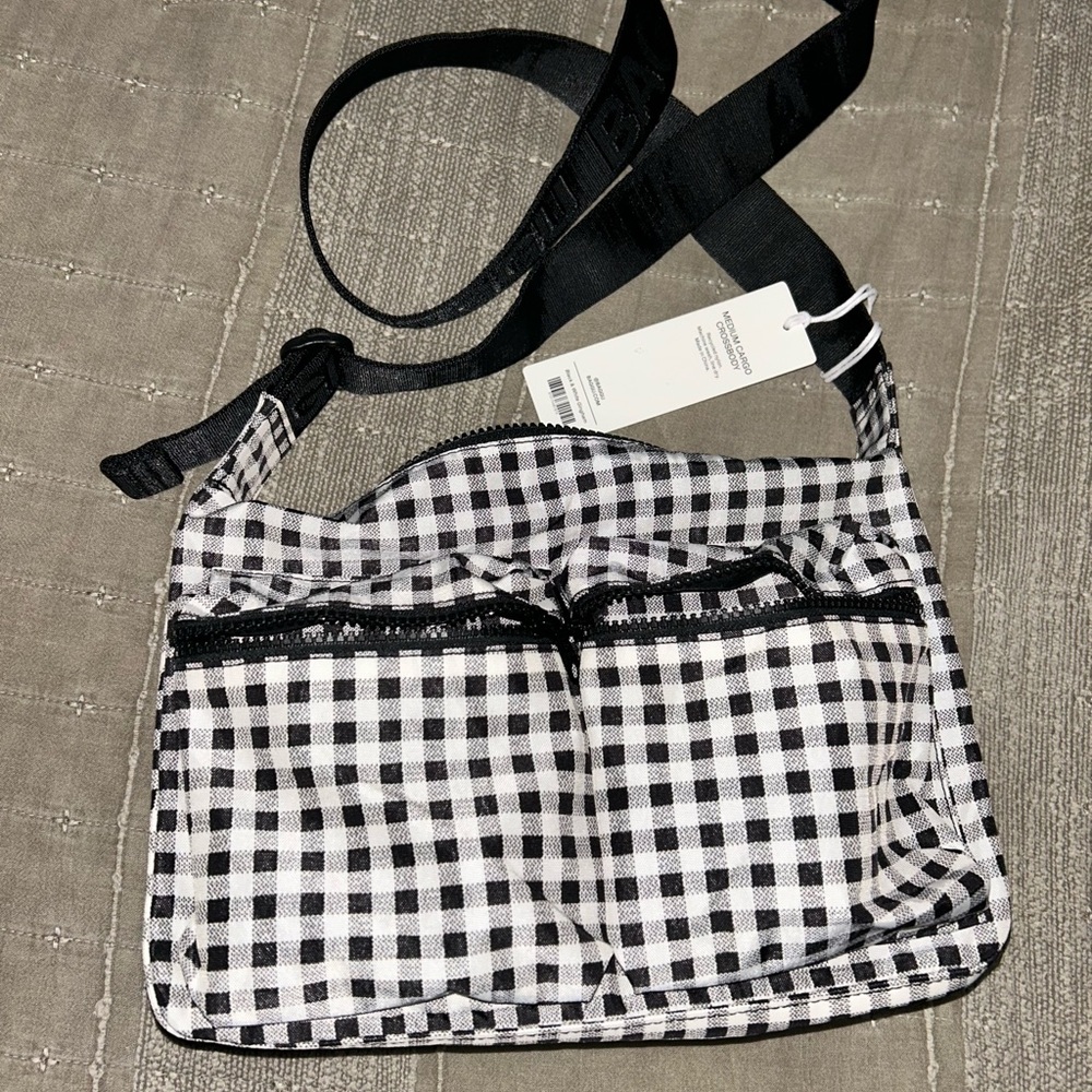 BAGGU Gingham Medium Crossbody